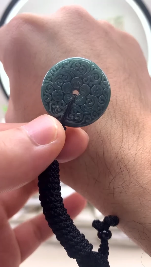 颈饰未镶嵌翡翠小扣子