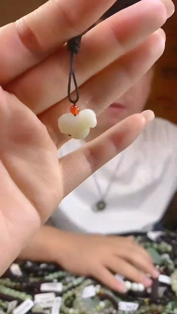 和田玉未镶嵌颈饰多样性发货，拍一发一