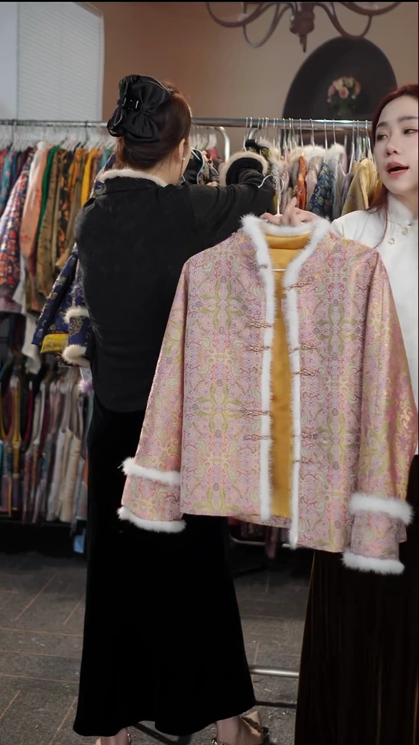 彩铃宝箱夹棉外套