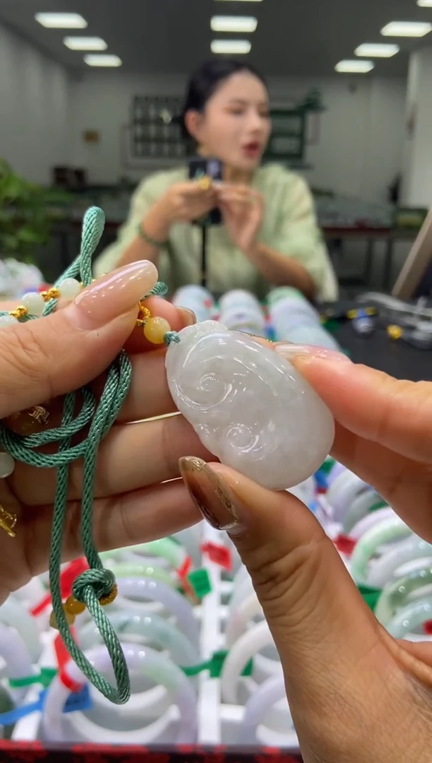 颈饰未镶嵌翡翠0002934