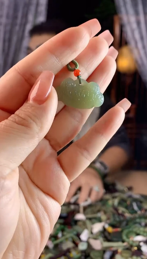 【闪购商品】和田玉挂件未镶嵌多样性发货拍一发一