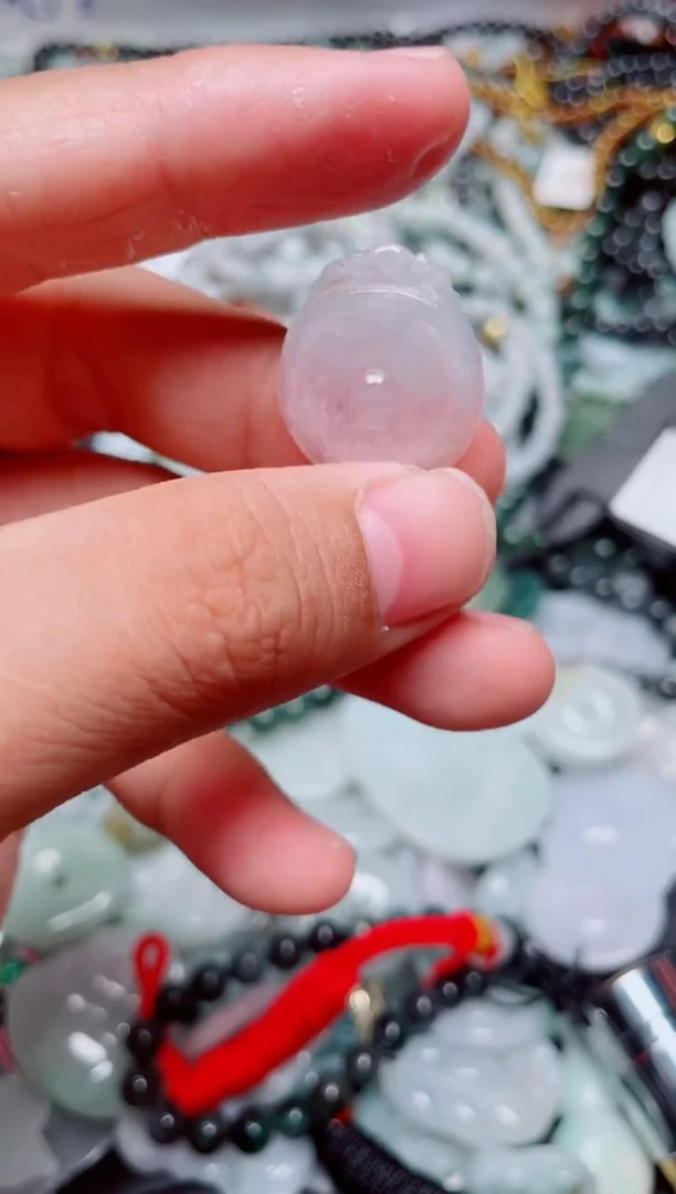 翡翠未镶嵌颈饰284