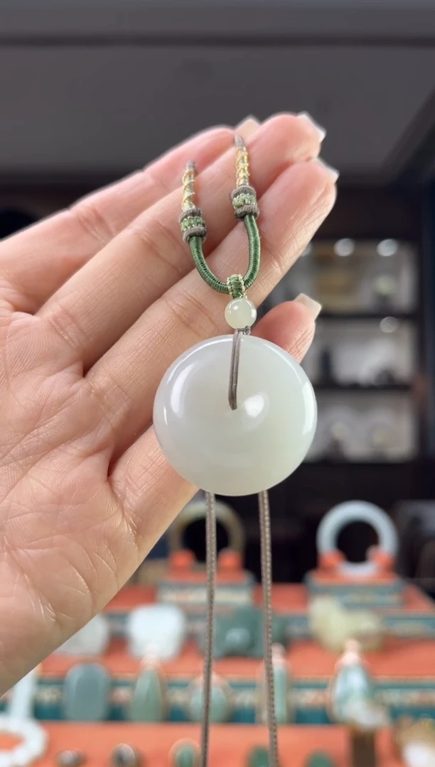 颈饰未镶嵌和田玉佩佩30mm左右