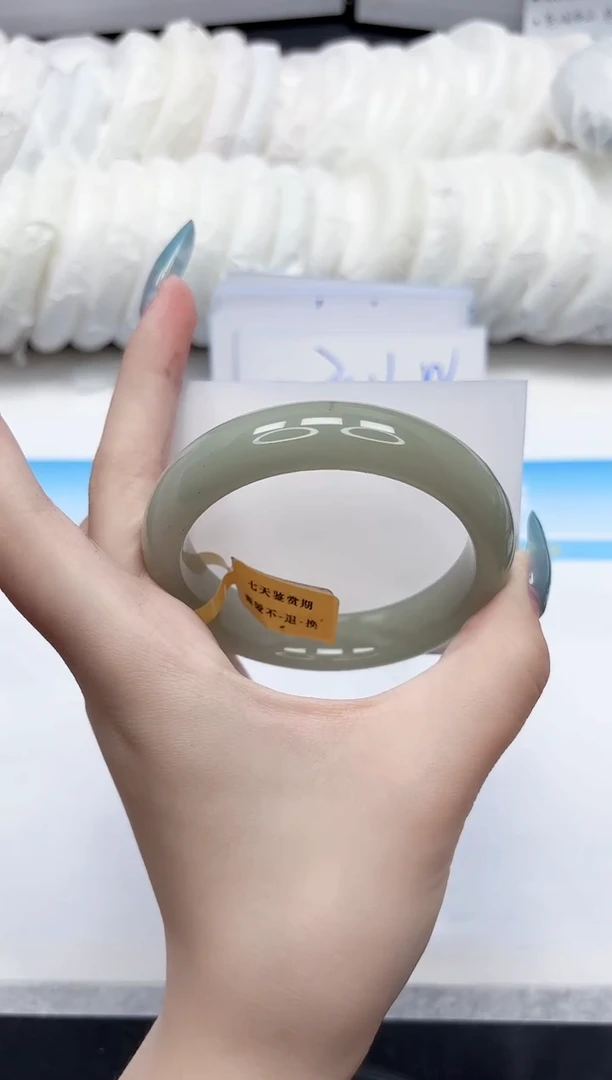 石英质玉手镯未镶嵌289-58