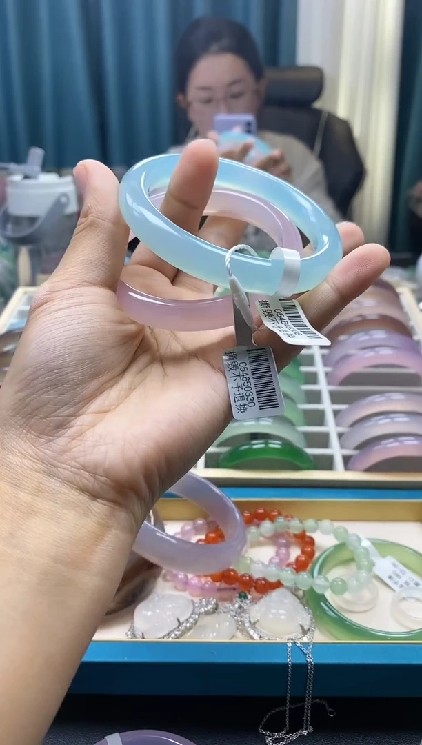 【闪购商品】玛瑙/玉髓手镯未镶嵌624