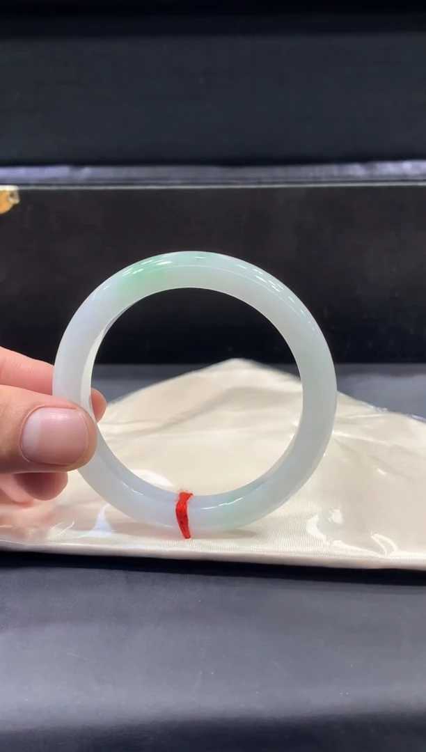 未镶嵌手镯翡翠翡翠手镯