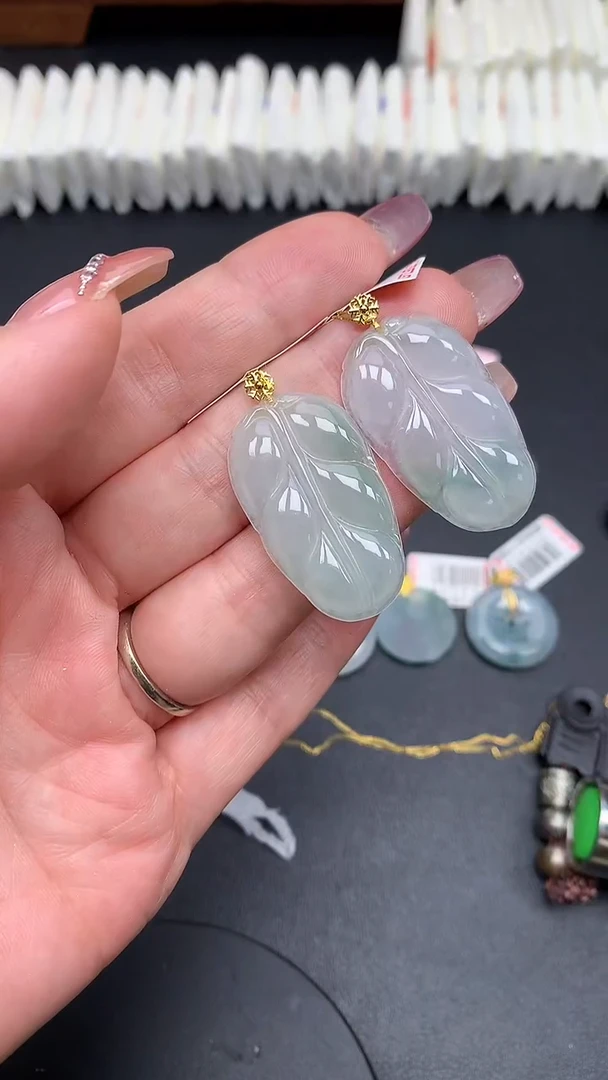 翡翠18K金镶嵌吊坠(不含链)MS180813（多样性发一件）