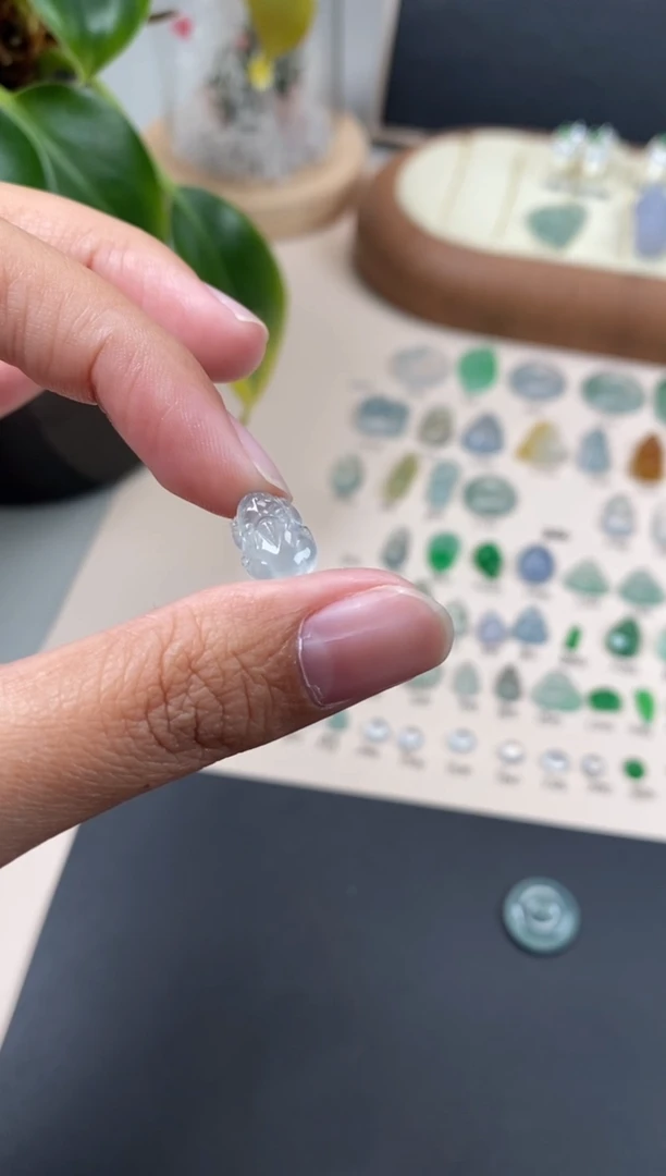 【闪购商品】翡翠颈饰未镶嵌翡翠冰种裸石