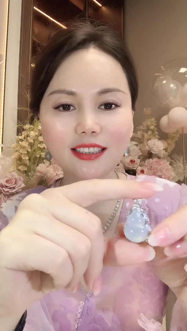 翡翠18K金镶嵌吊坠(不含链)C84