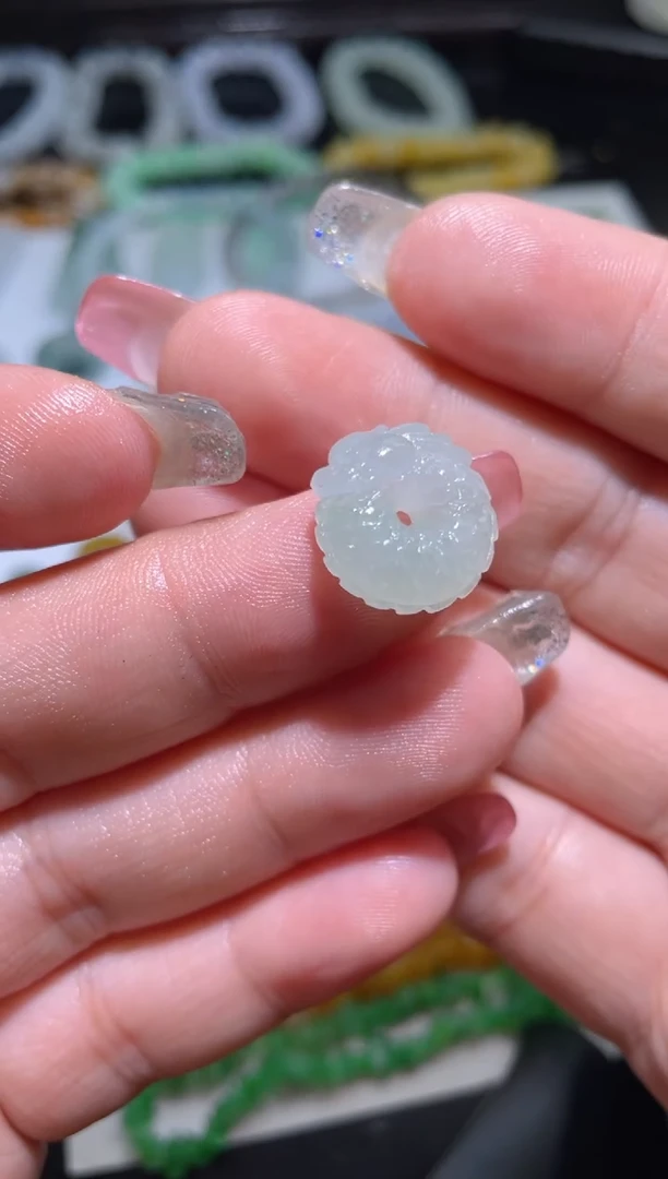 定制翡翠未镶嵌龙扣