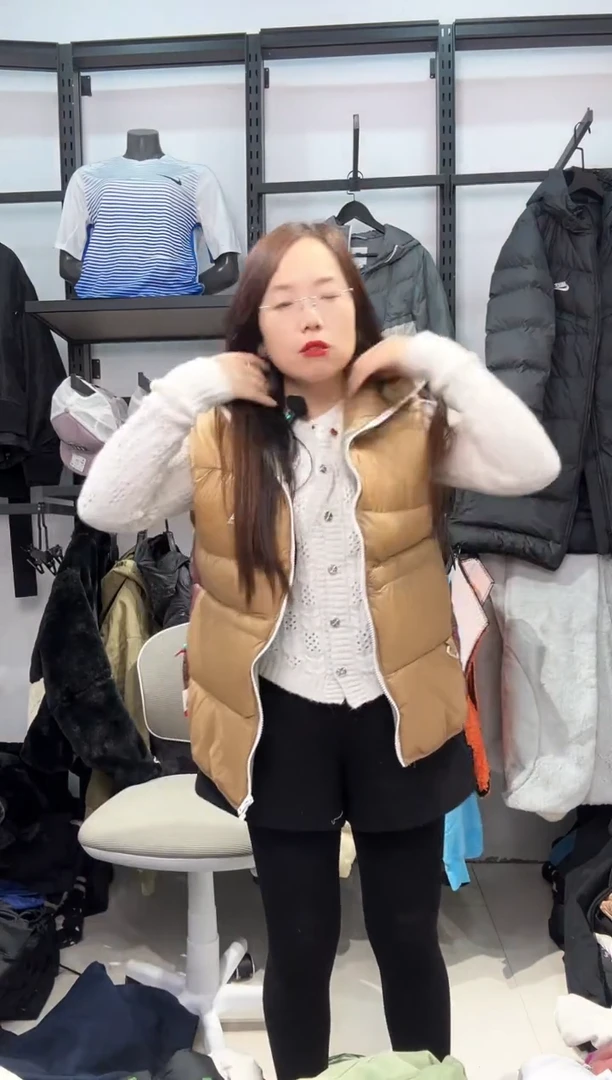 2193     编码  瑕疵直播间过款为准 尺码  ·  1