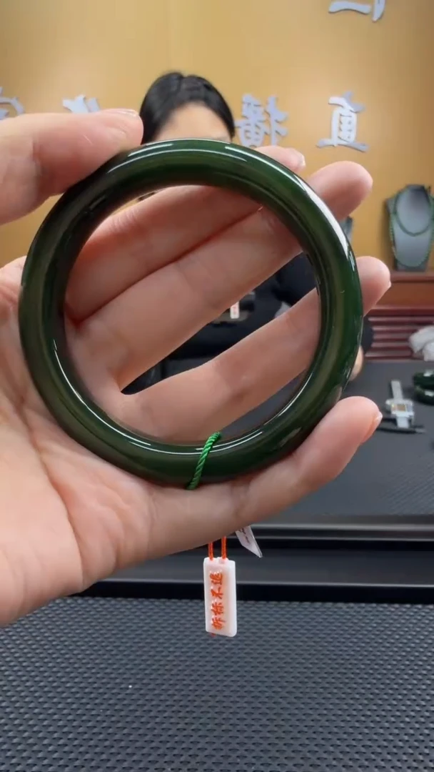 颈饰未镶嵌和田玉手镯58