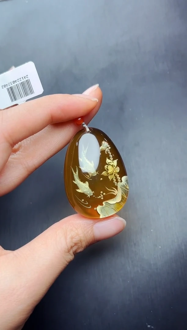 【闪购商品】琥珀颈饰未镶嵌鱼