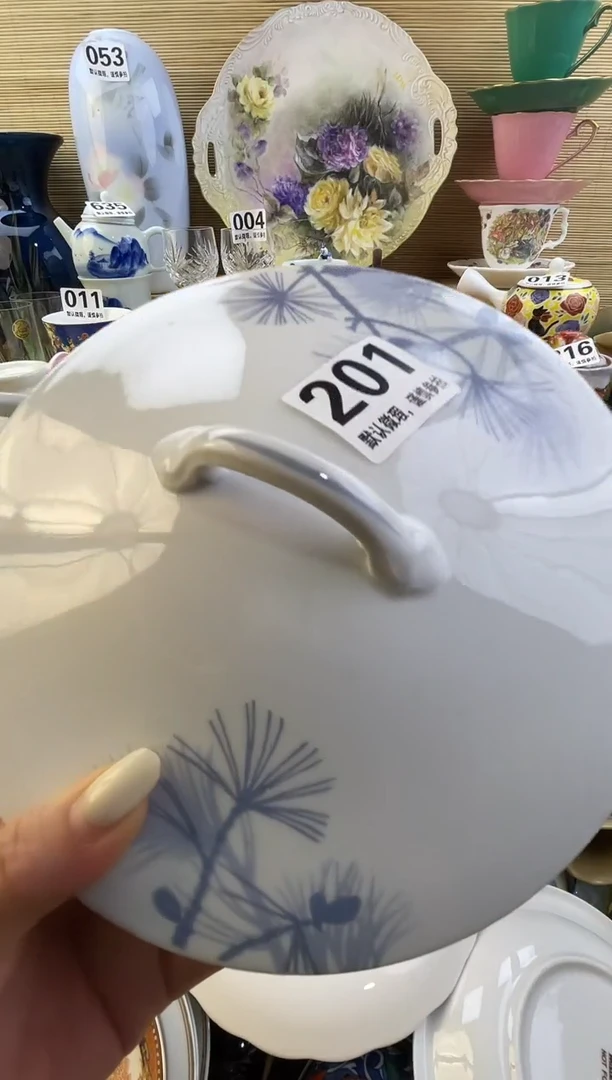 摆件思***?摆件瓷器瓷器瓷器