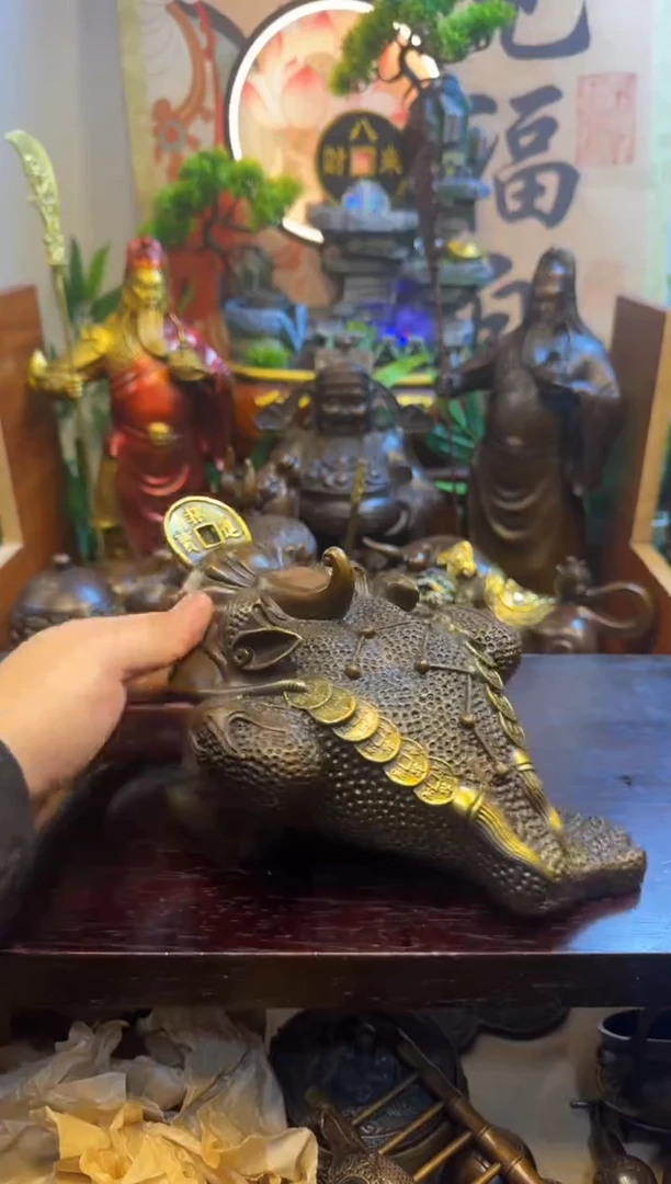 潼潼古铜只卖真铜！（七星大金蟾）