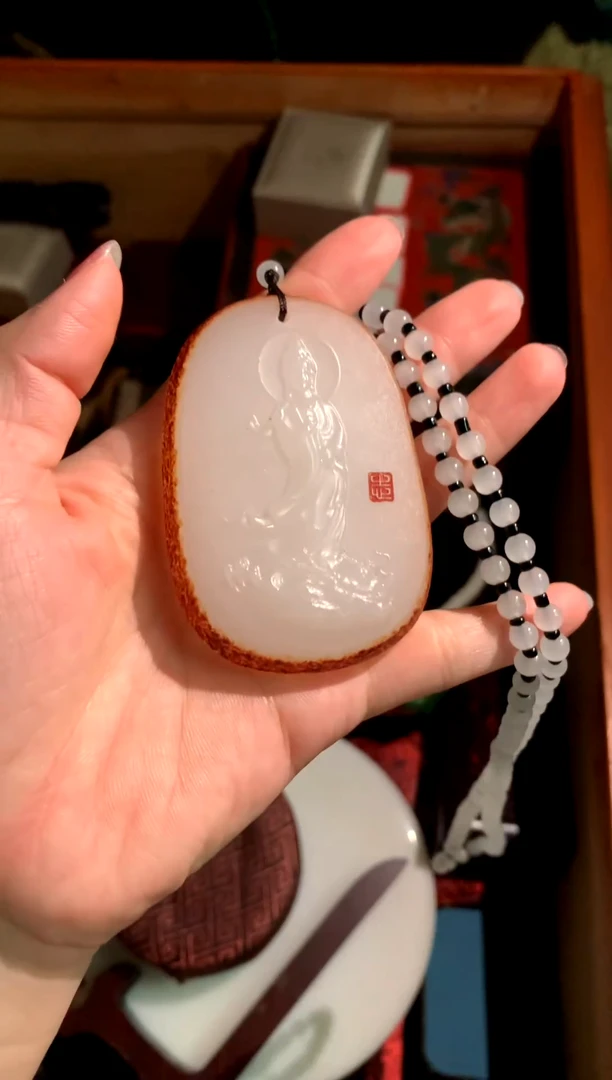 颈饰未镶嵌和田玉（子料）润玉潭精品专属摆件