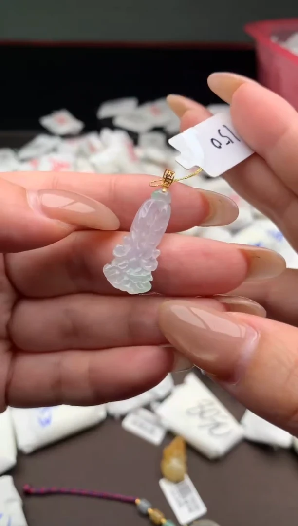 【闪购商品】翡翠颈饰18K金镶嵌   一