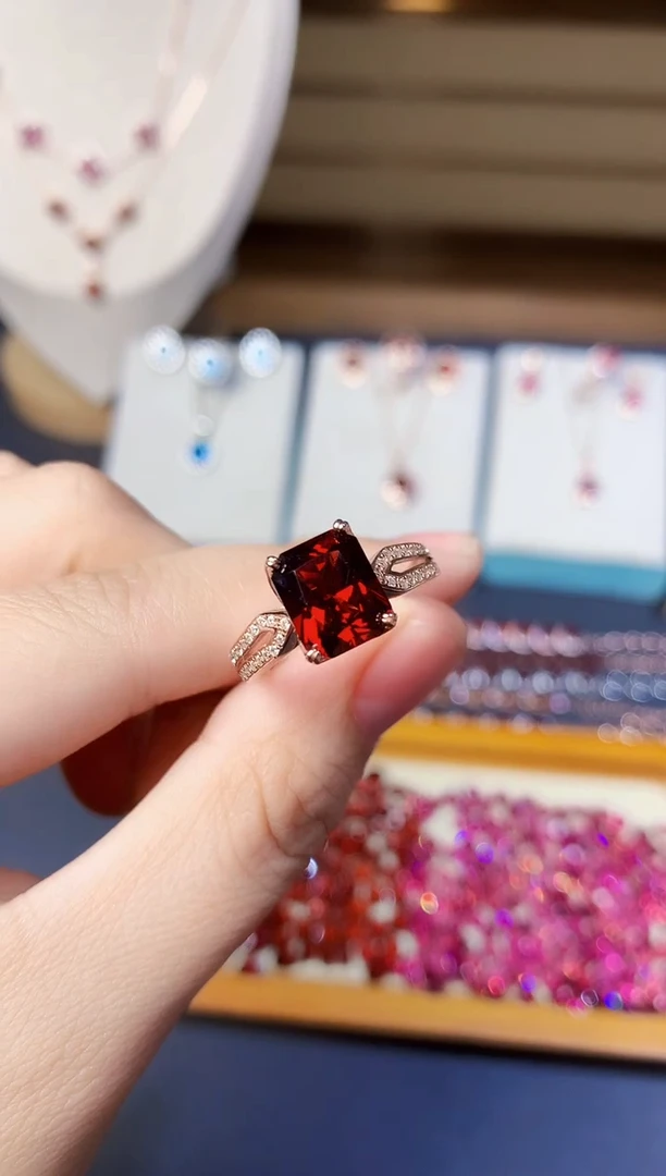 银S925镶嵌戒指石榴石天然