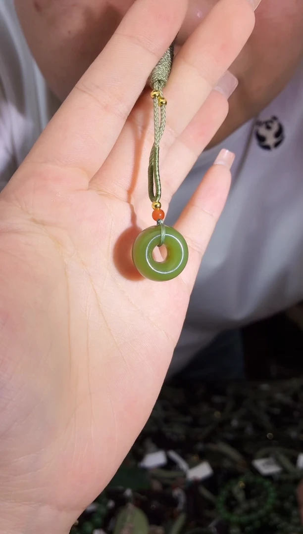 和田玉未镶嵌颈饰拍一发一