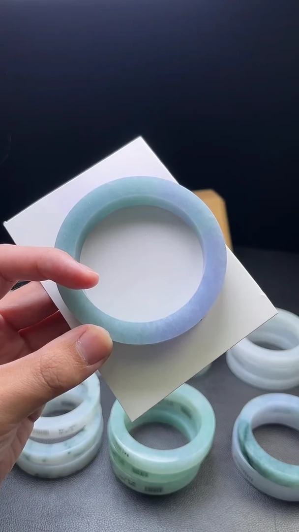 未镶嵌手镯定制翡翠凤**天定制