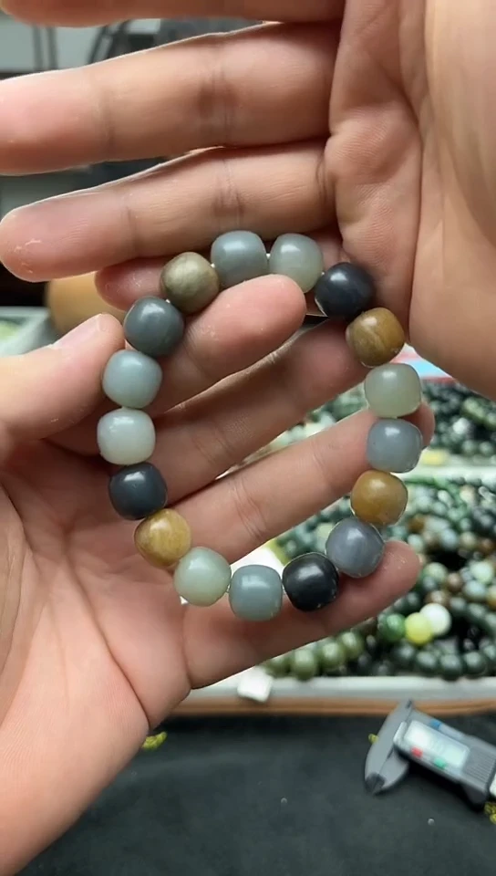 手串未镶嵌和田玉新疆若羌楼兰三色13