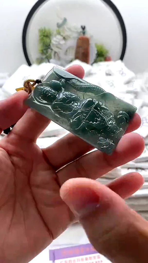 颈饰未镶嵌翡翠大势至