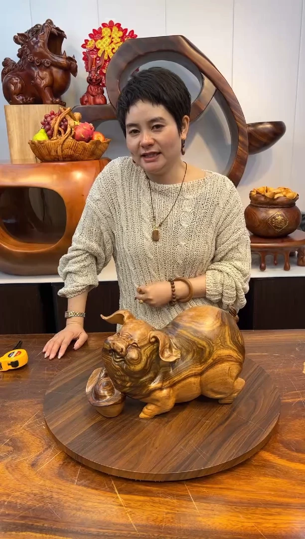 【闪购商品】香樟木实木创意福猪