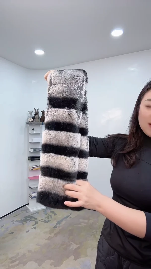 YEVACHAO女士时尚搭配包包围巾