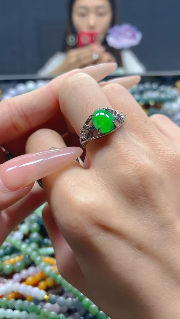 颈饰未镶嵌翡翠/M/翡翠A货，一件也是批发价