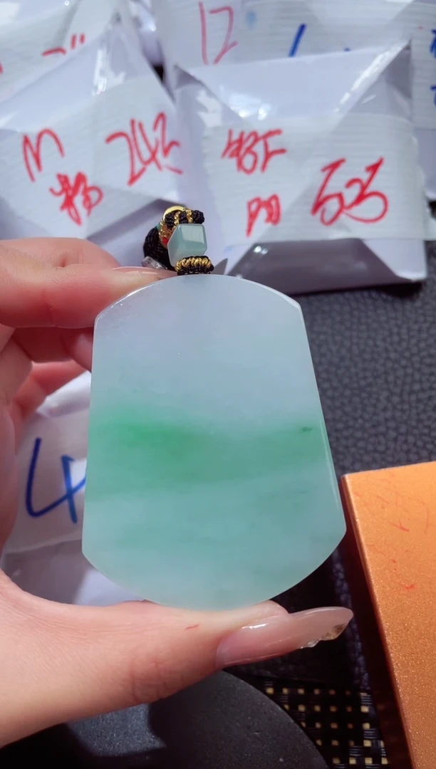 颈饰未镶嵌翡翠399