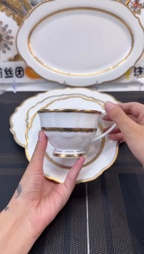 瓷片叶**秋两杯两碟  正品