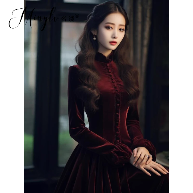 2025新款女装法式时尚优雅垂坠感成熟御姐高级感红色丝绒连衣裙女