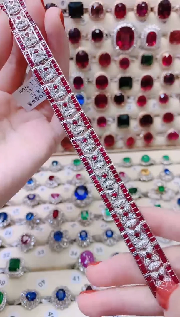 18K金镶嵌手链红宝石1