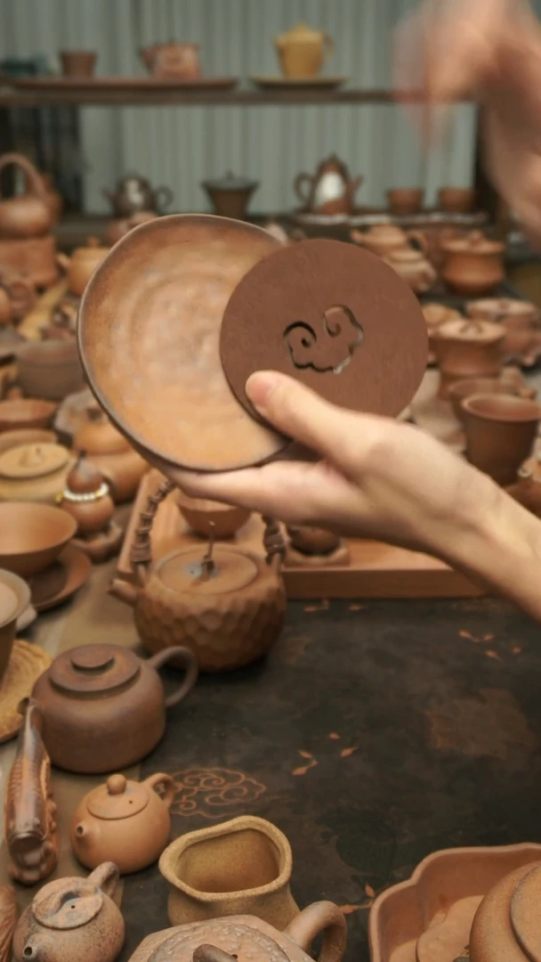 老岩泥如**翼手捏杯垫