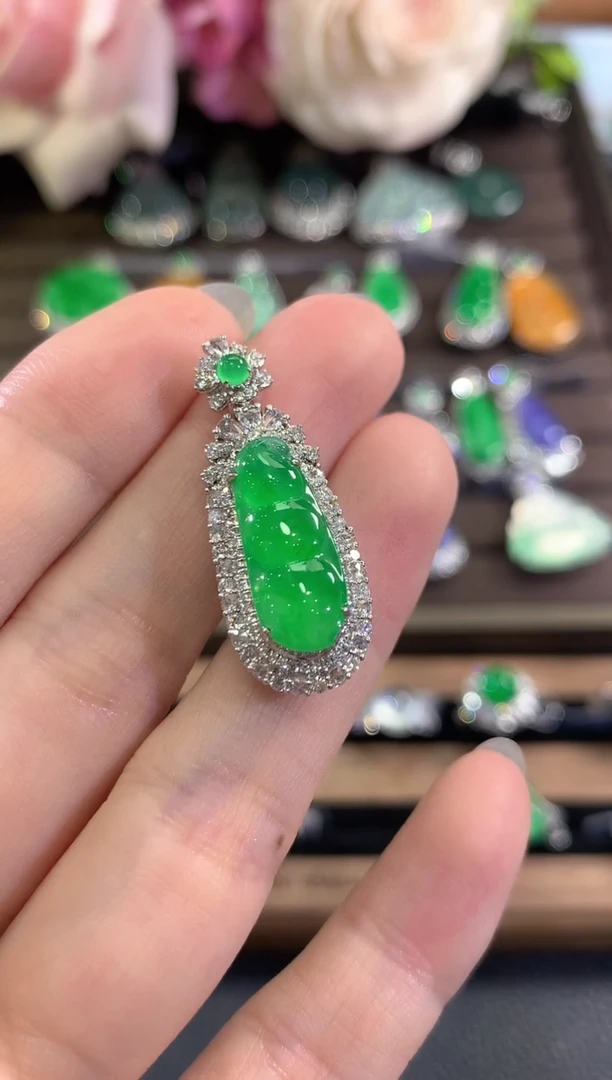 吊坠(不含链)18K金镶嵌翡翠c51