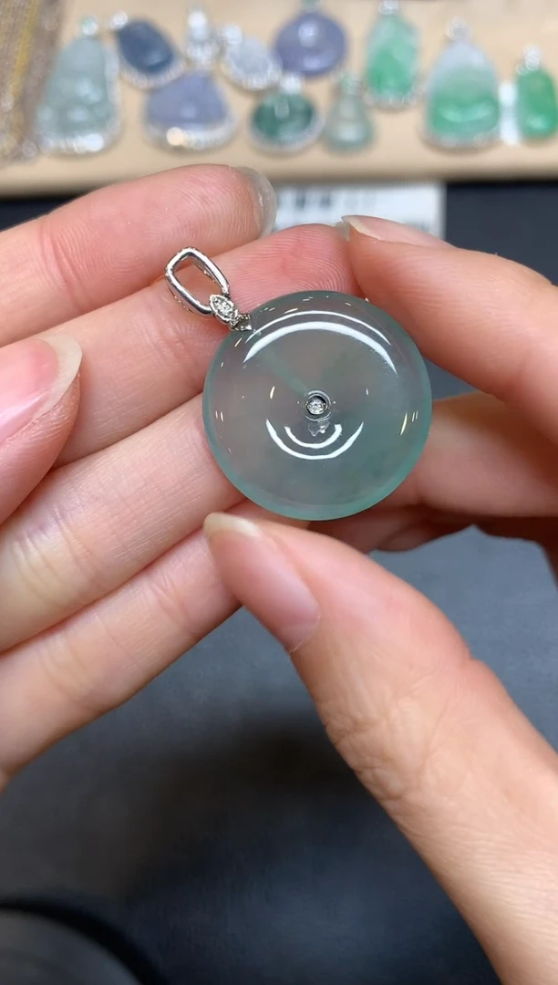 【闪购商品】翡翠颈饰18K金镶嵌平安扣【无服务费多样性发其一