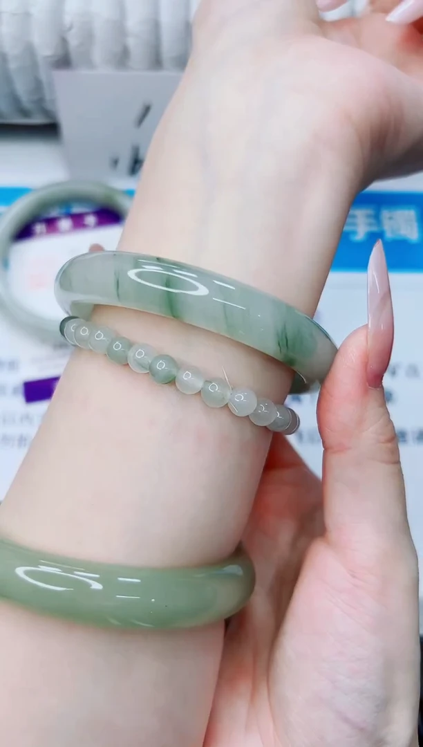 石英质玉手镯未镶嵌67/56.6