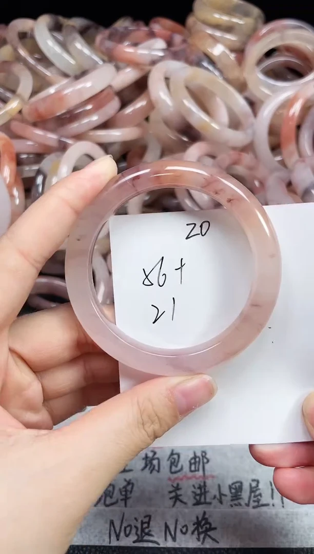 未镶嵌手镯石英质玉20