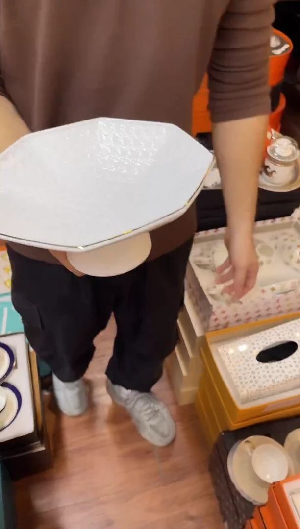 杯鸿辉家品牌瓷器，京东包邮！