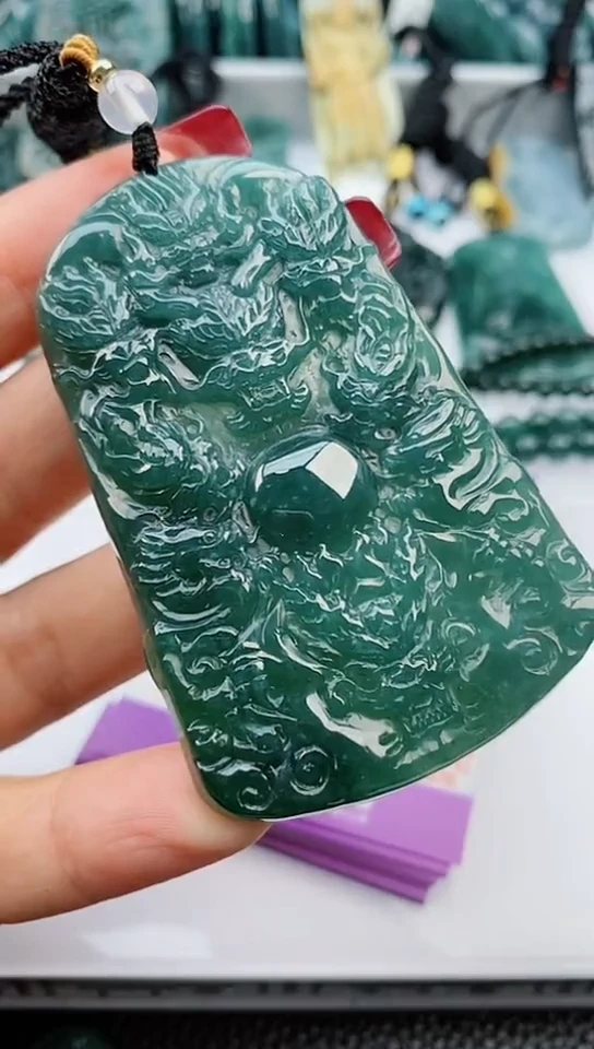 【闪购商品】翡翠颈饰未镶嵌