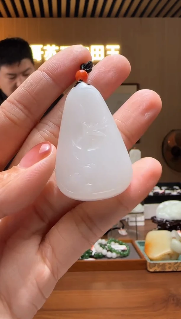 颈饰未镶嵌和田玉0