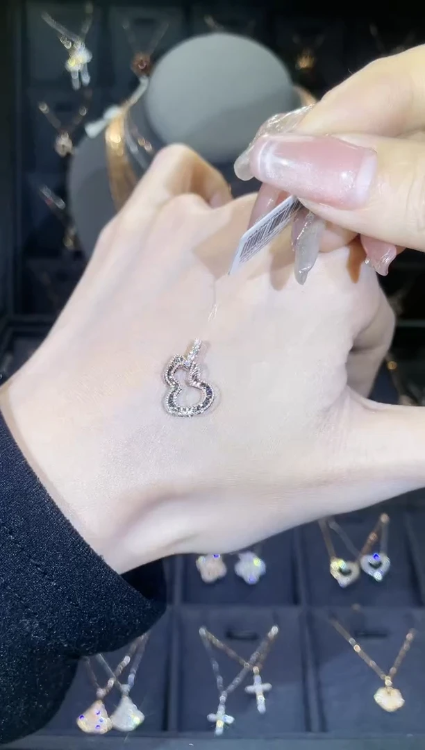 【闪购商品】钻石吊坠(不含链)18K金镶嵌18K金玫  多人 葫芦