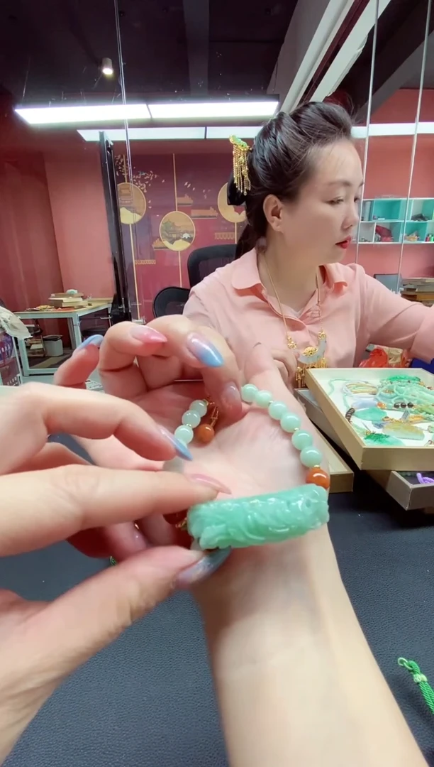 颈饰未镶嵌翡翠翡翠手牌