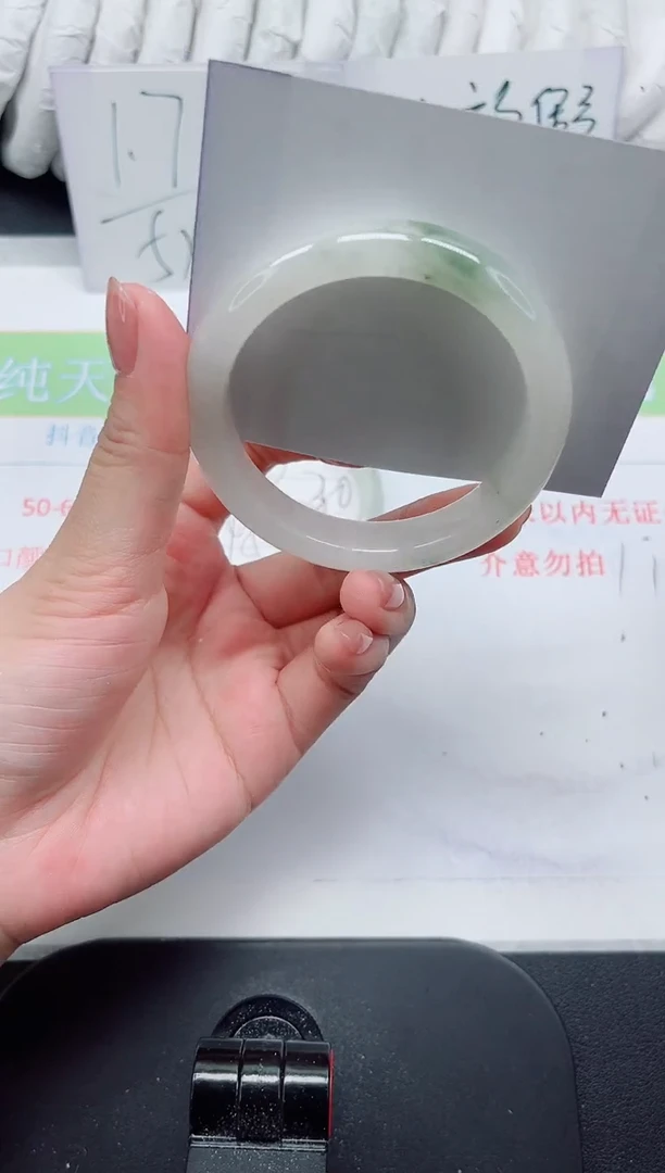 【闪购商品】石英质玉手镯未镶嵌207#54