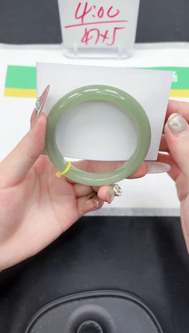 【闪购商品】石英质玉手镯未镶嵌295-58.3