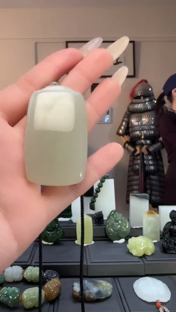 颈饰未镶嵌和田玉晴水无事牌