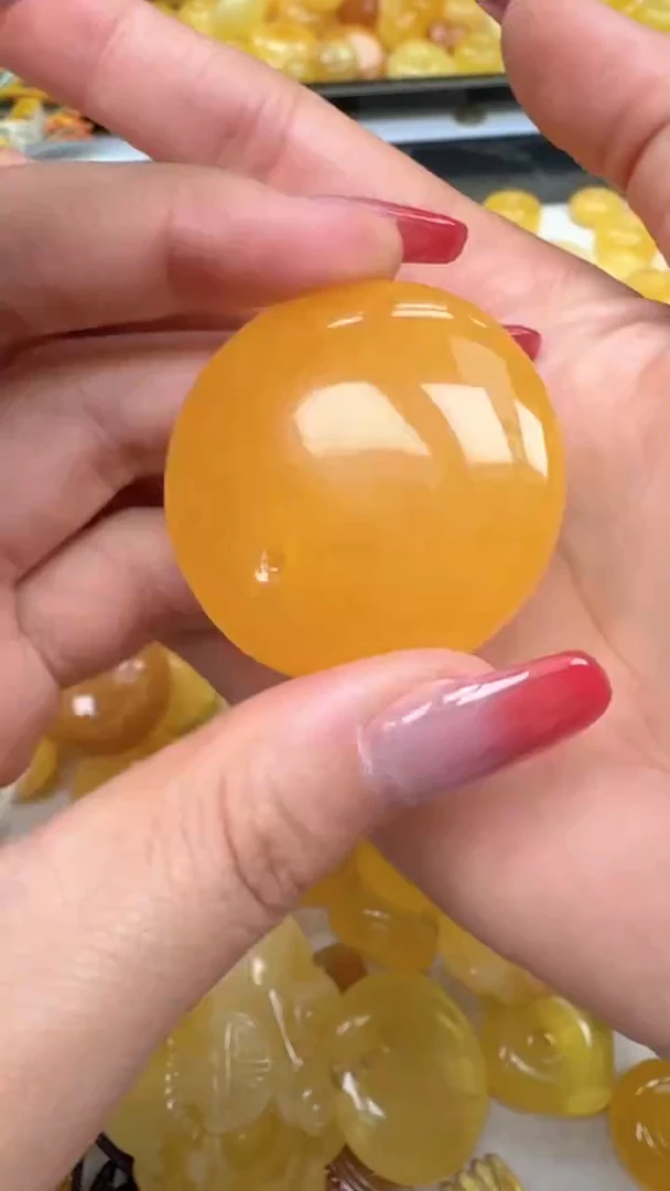 裸石琥珀未镶嵌如图