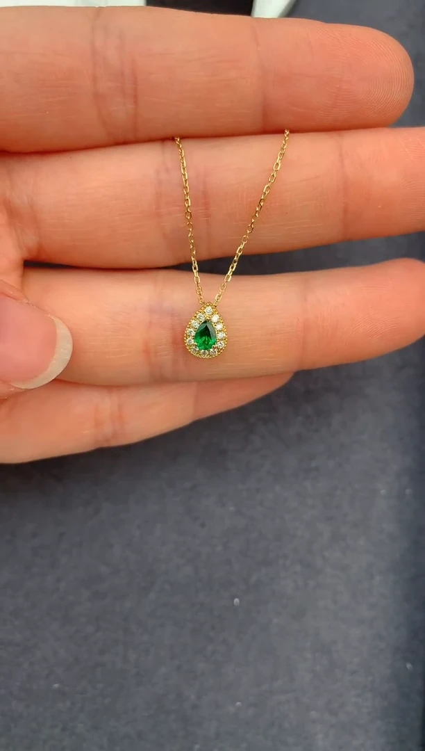 【闪购商品】祖母绿颈饰18K金镶嵌14分祖母绿项链