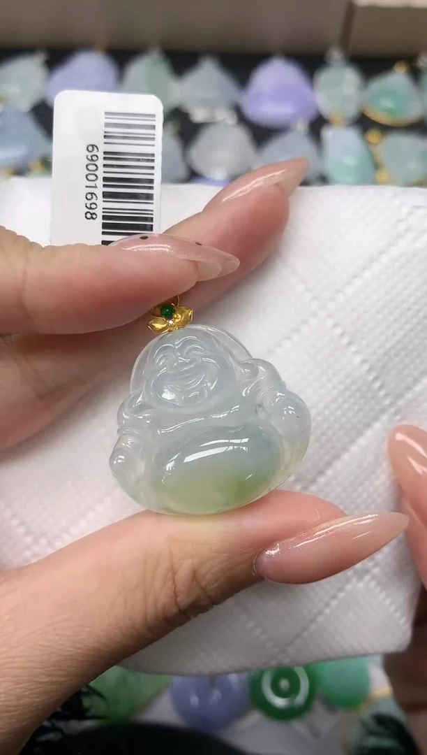 颈饰18K金镶嵌翡翠1111111111