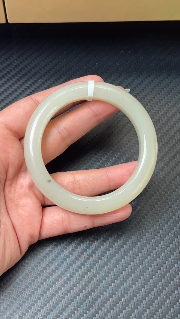 未镶嵌手镯和田玉和田黑山微色差55mM